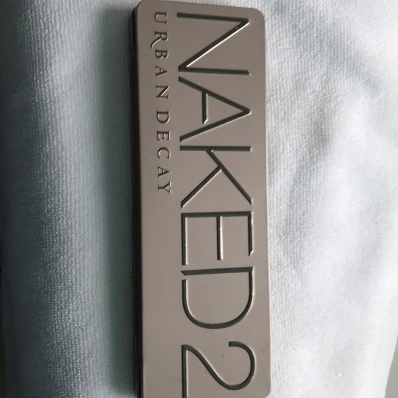 Urban Decay Naked 2 eyeshadow palette - Picture 1 of 5